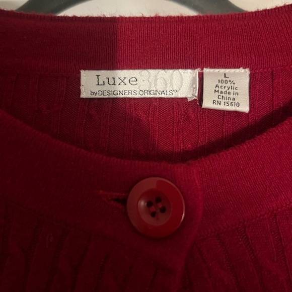 red vintage cardigan - Picture 2 of 2
